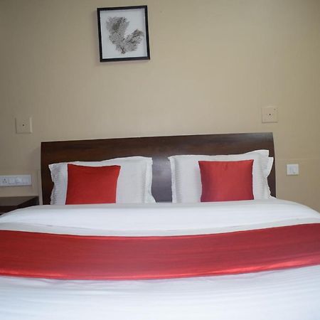 Hotel-The Safar Αχμπανταμπάντ Εξωτερικό φωτογραφία