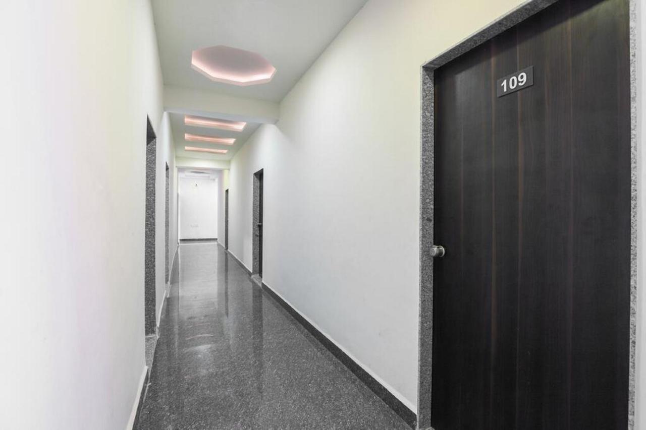 Hotel-The Safar Αχμπανταμπάντ Εξωτερικό φωτογραφία