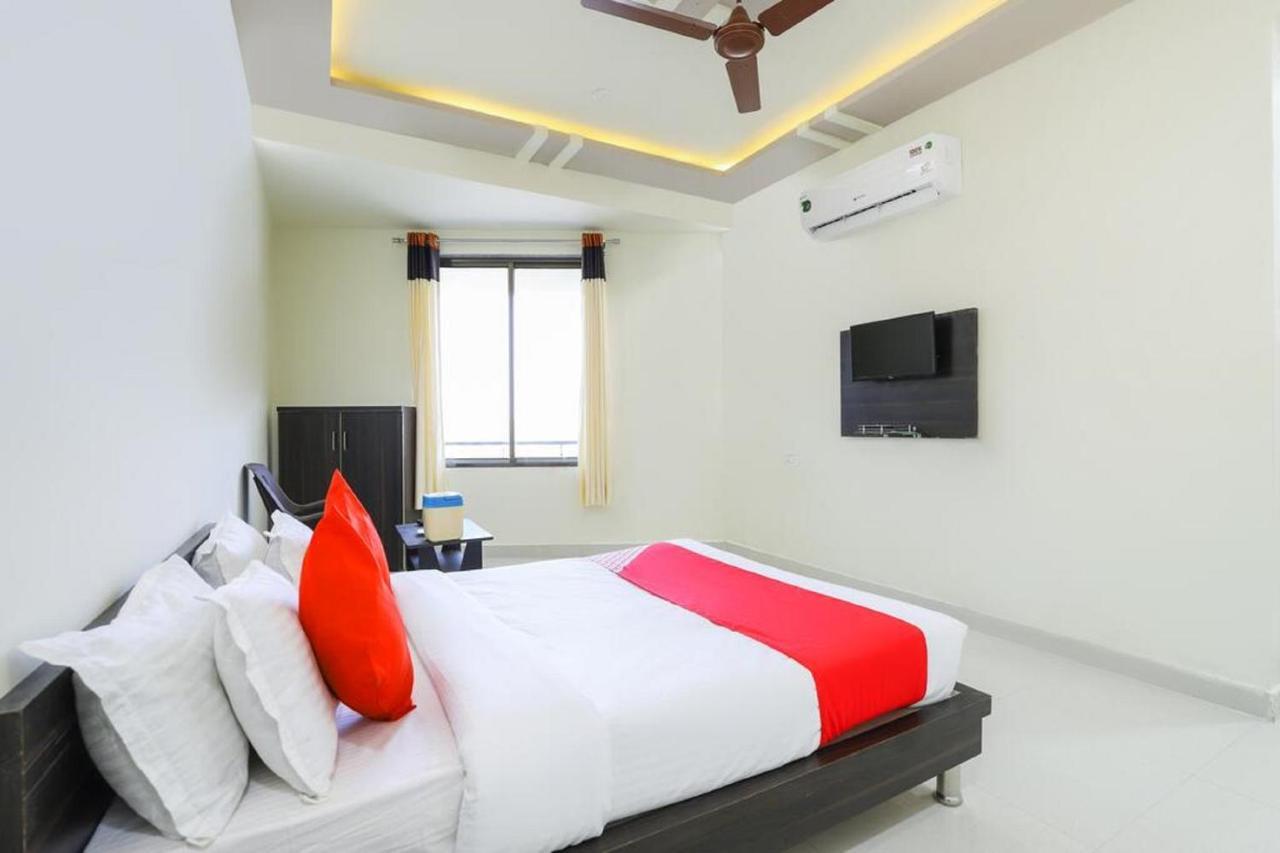 Hotel-The Safar Αχμπανταμπάντ Εξωτερικό φωτογραφία